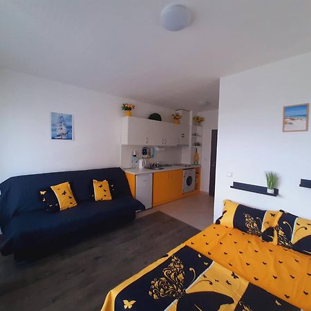 Apartment-Studio Daisy In Kiwi Gardens Complex Byala  Exterior foto
