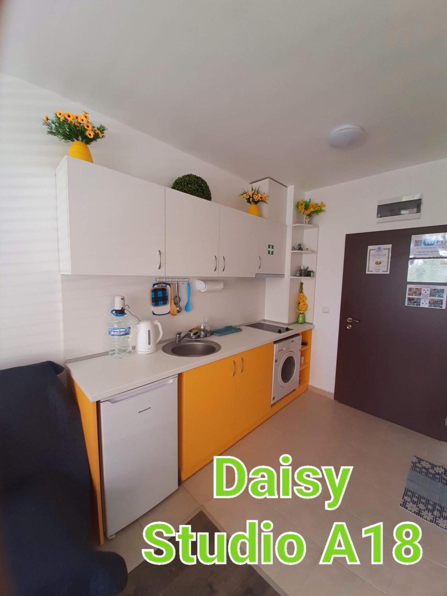 Apartment-Studio Daisy In Kiwi Gardens Complex Byala  Exterior foto